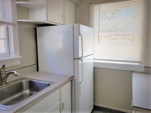 Building Photo - 1314.5 Phoenix Ave