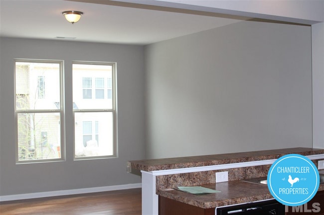 Building Photo - 4515 Middletown Dr