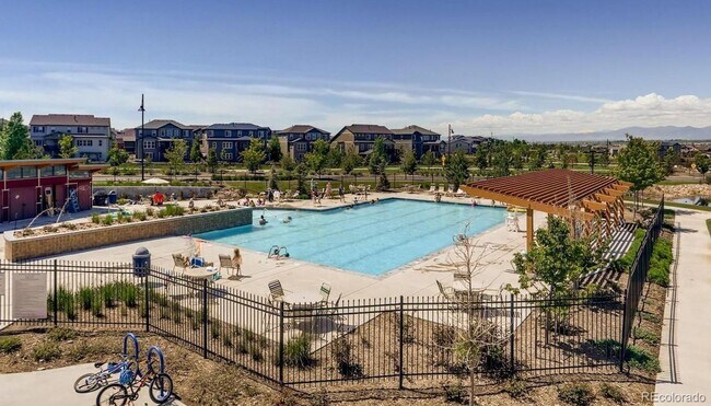 Building Photo - 1094 Anker Dr