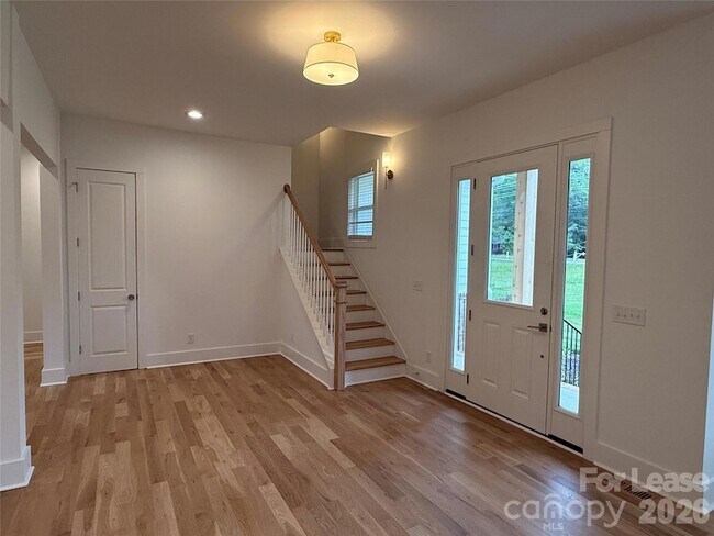Building Photo - 6141 Wilgrove Mint Hill Rd