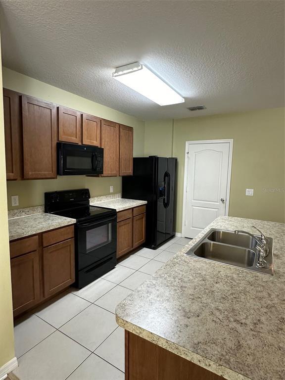 Building Photo - 521 White Coral Ln
