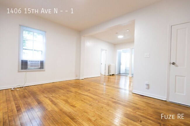 Building Photo - 1406 N 15th Ave