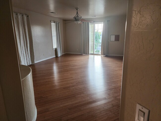 Building Photo - 15125 W Yucatan Dr