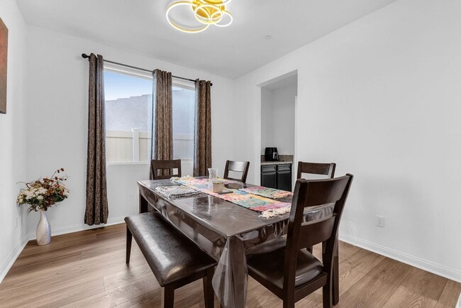 Building Photo - Spacious 5-Bedroom Home in Spencer’s Crossing – Murrieta - 6 Month - 1 Year or Lease To Own!