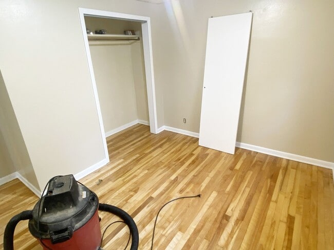 Building Photo - 4-Bedroom, 1 Bath Home on Wooded Lot near ...