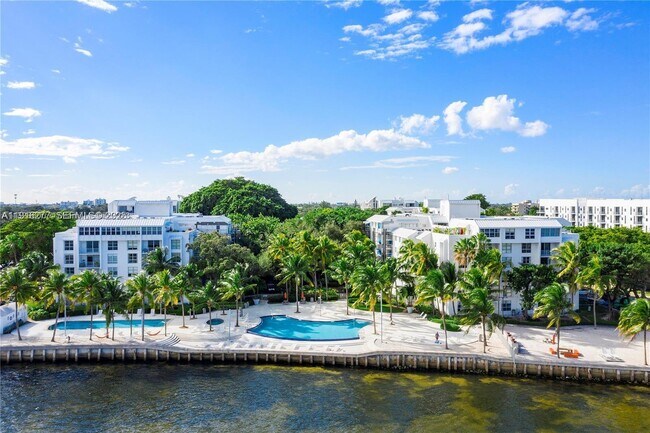 Building Photo - 680 NE 64th St