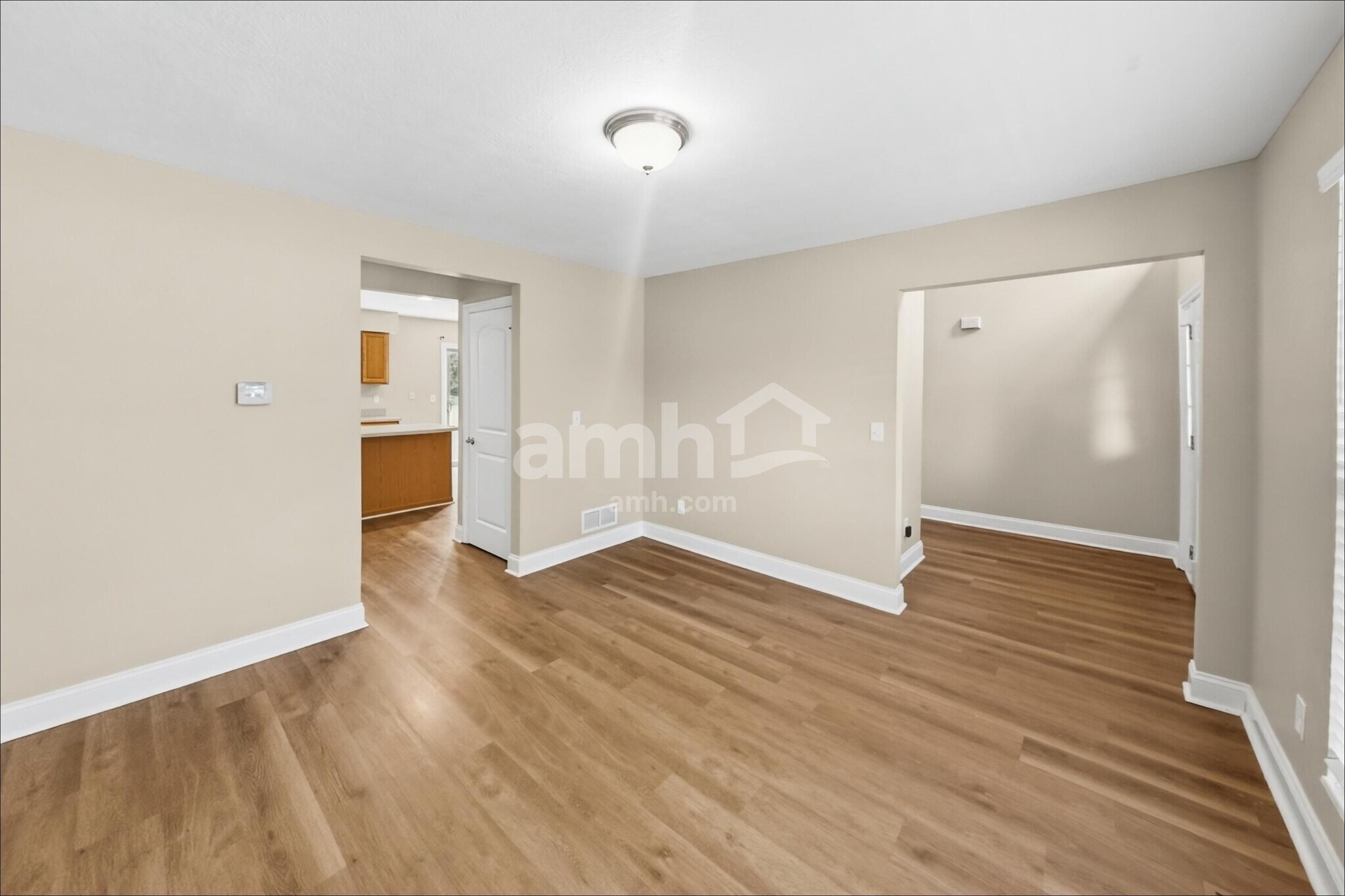 Building Photo - 516 Longview St