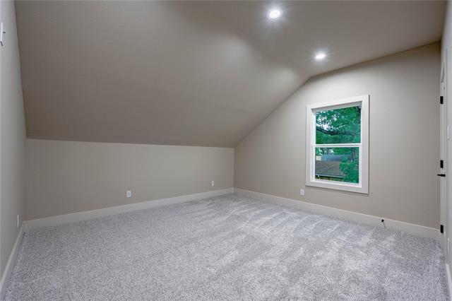 Building Photo - 85 Isle of View Dr