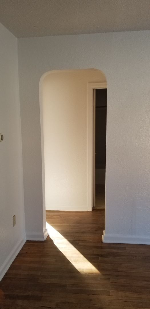 Building Photo - 2 Bed 1 bath house with carport