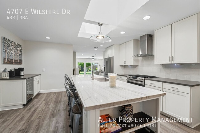 Building Photo - 4707 E Wilshire Dr