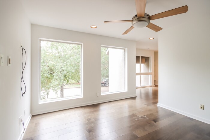Building Photo - 10518 Moorcreek Dr