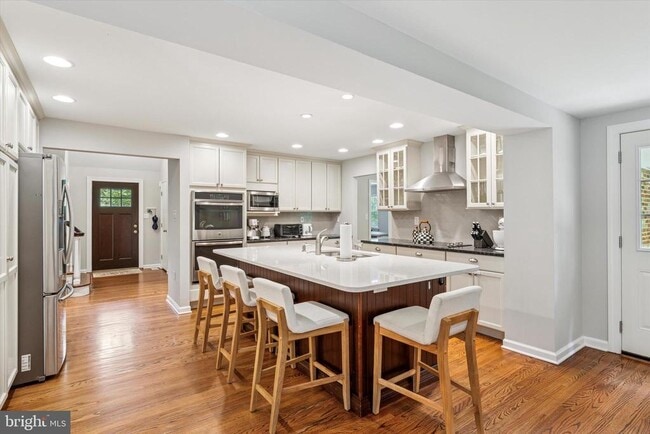 Building Photo - 903 Sulgrave Ln