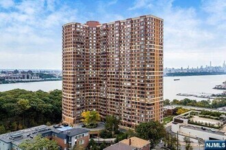 Building Photo - 100 Old Palisade Rd