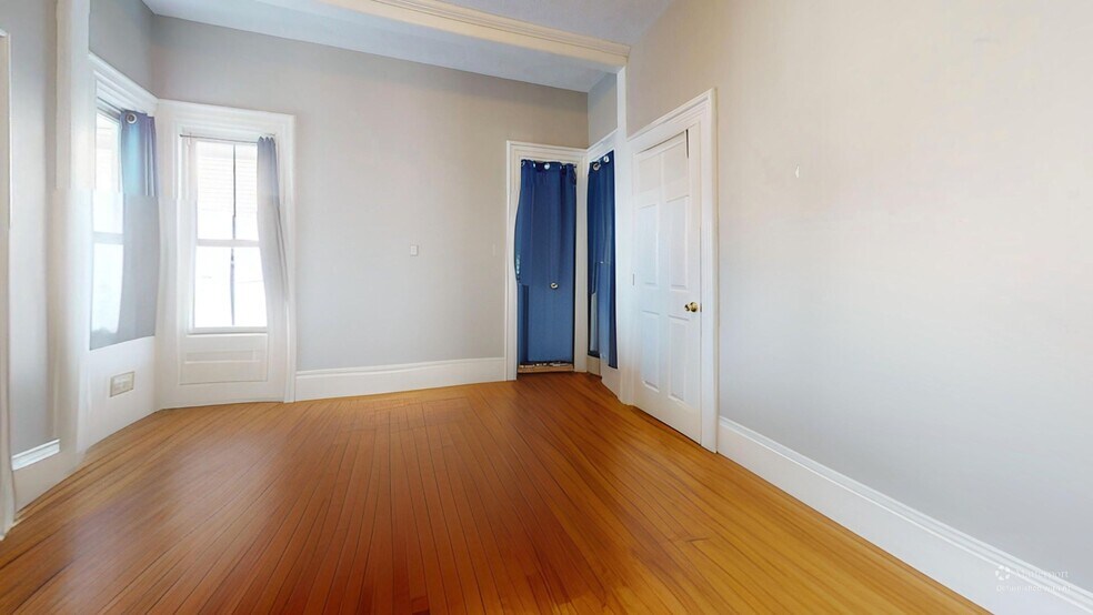 Building Photo - 16 Lyman St