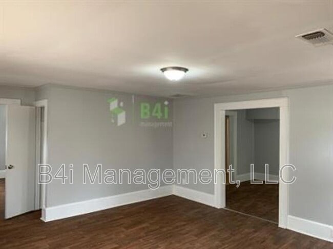 Building Photo - 1123 Drewery Ave