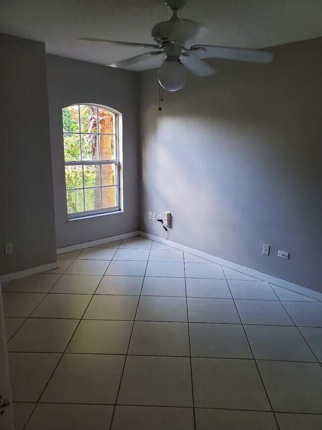 Building Photo - 12750 Sophiamarie Loop