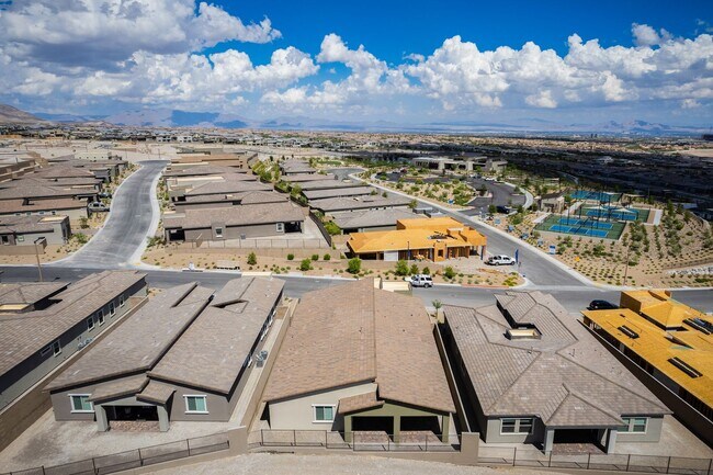 Building Photo - Single story in the exclusive master planned community of Heritage in Stonebridge!