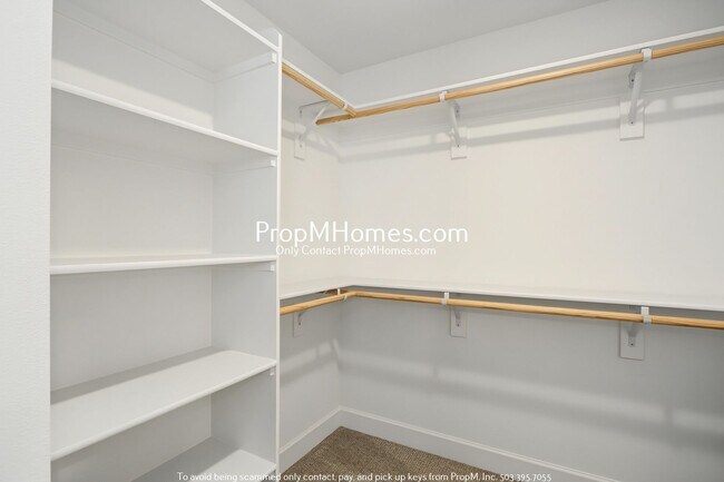 Building Photo - 3614 SE Nebula Ln