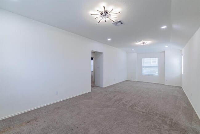 Building Photo - 149 Wind Flower Ln