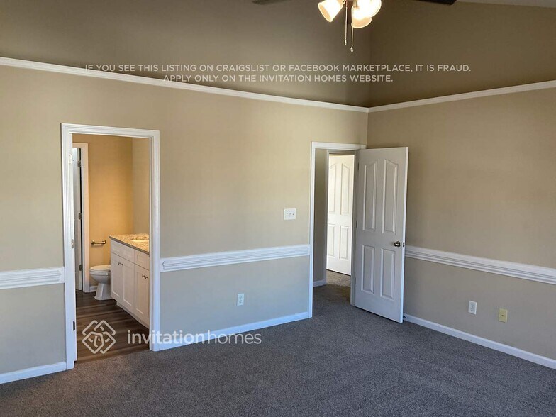 Building Photo - 849 Hedgepath Terrace