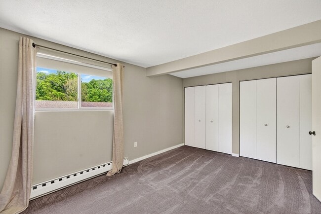 Building Photo - 35 Hazen Rd