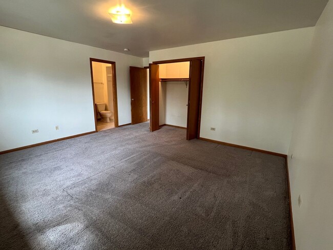 Building Photo - 8659 Meade Ave