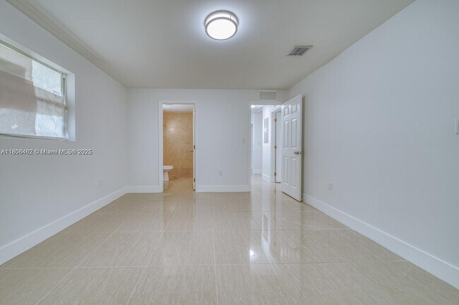 Building Photo - 11492 SW 190th Terrace Rd
