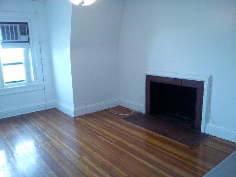 Building Photo - 91 Westland Ave