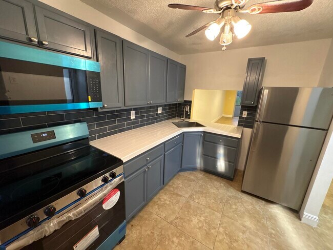 Building Photo - 1751 NW 75th Ave