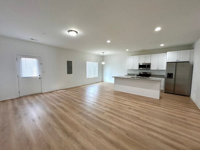 Building Photo - 1123 Gillespie Ln