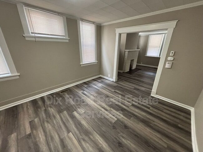 Building Photo - 536 Orient Ave