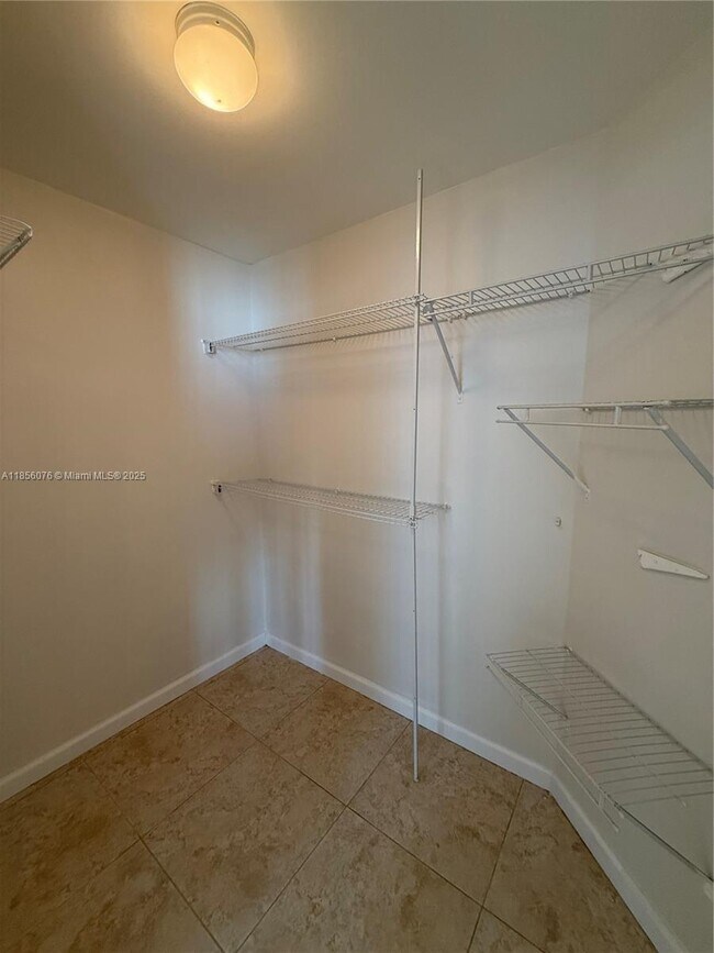Building Photo - 7270 SW 89th St