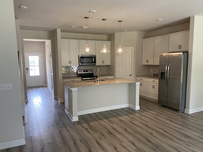Building Photo - 544 Becks Pl