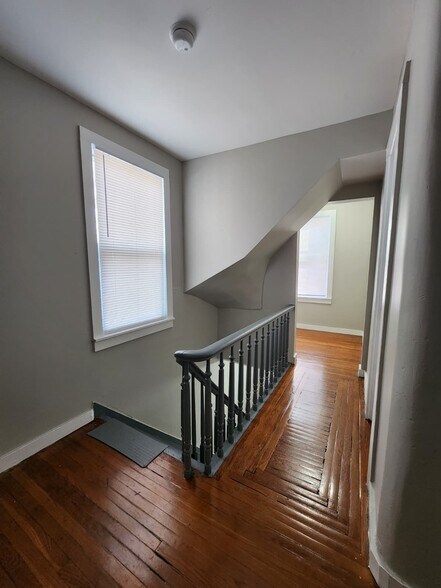 Building Photo - 317 Bassett St