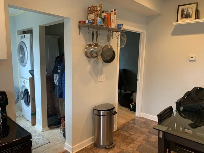 Building Photo - Single Family Home in Bryn Mawr - 3 bed 2 bath!