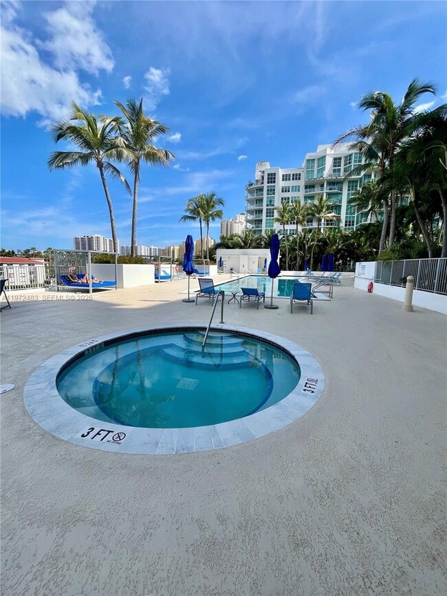 Building Photo - 3029 NE 188th St