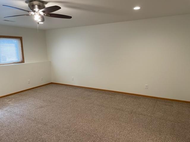 Building Photo - 611 S Cherry Ln