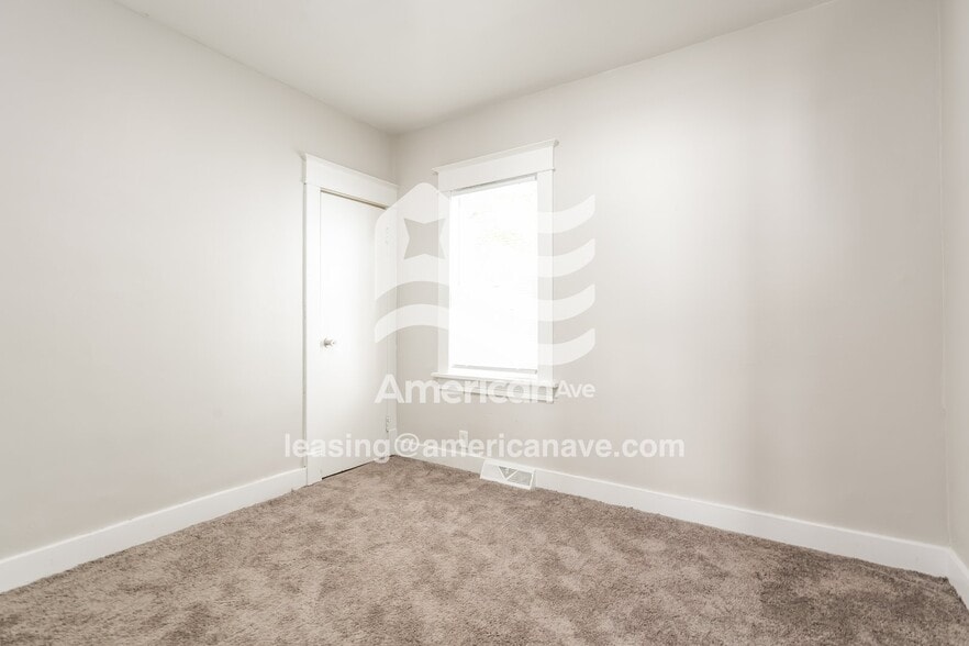 Building Photo - 1806 S Taylor St