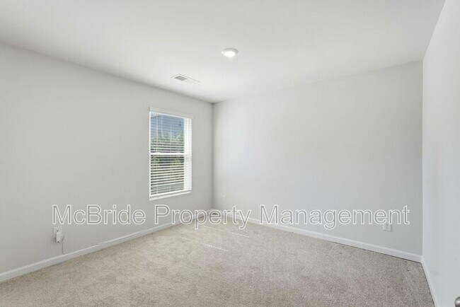 Building Photo - 1407 Deer Hollow