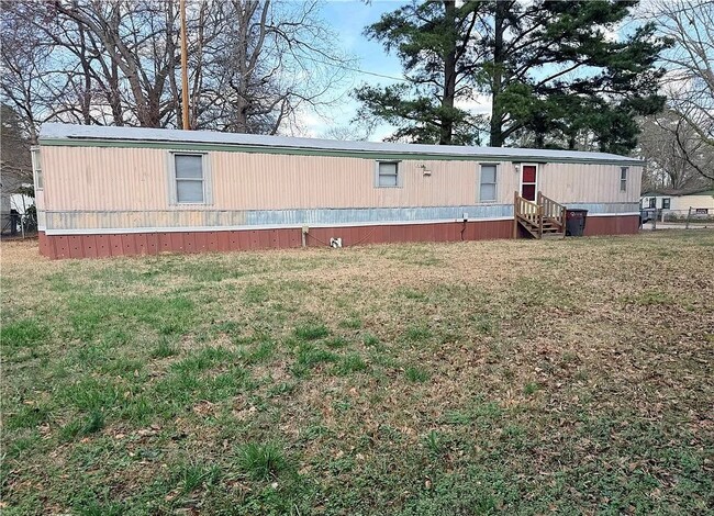 Building Photo - 804 Vagabond Dr