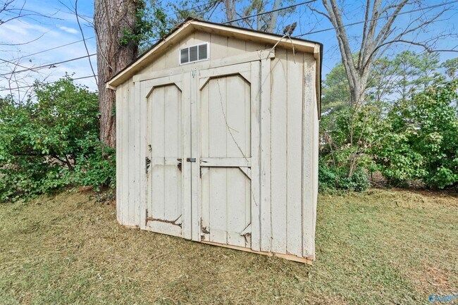 Building Photo - 6304 Davies Ave NW