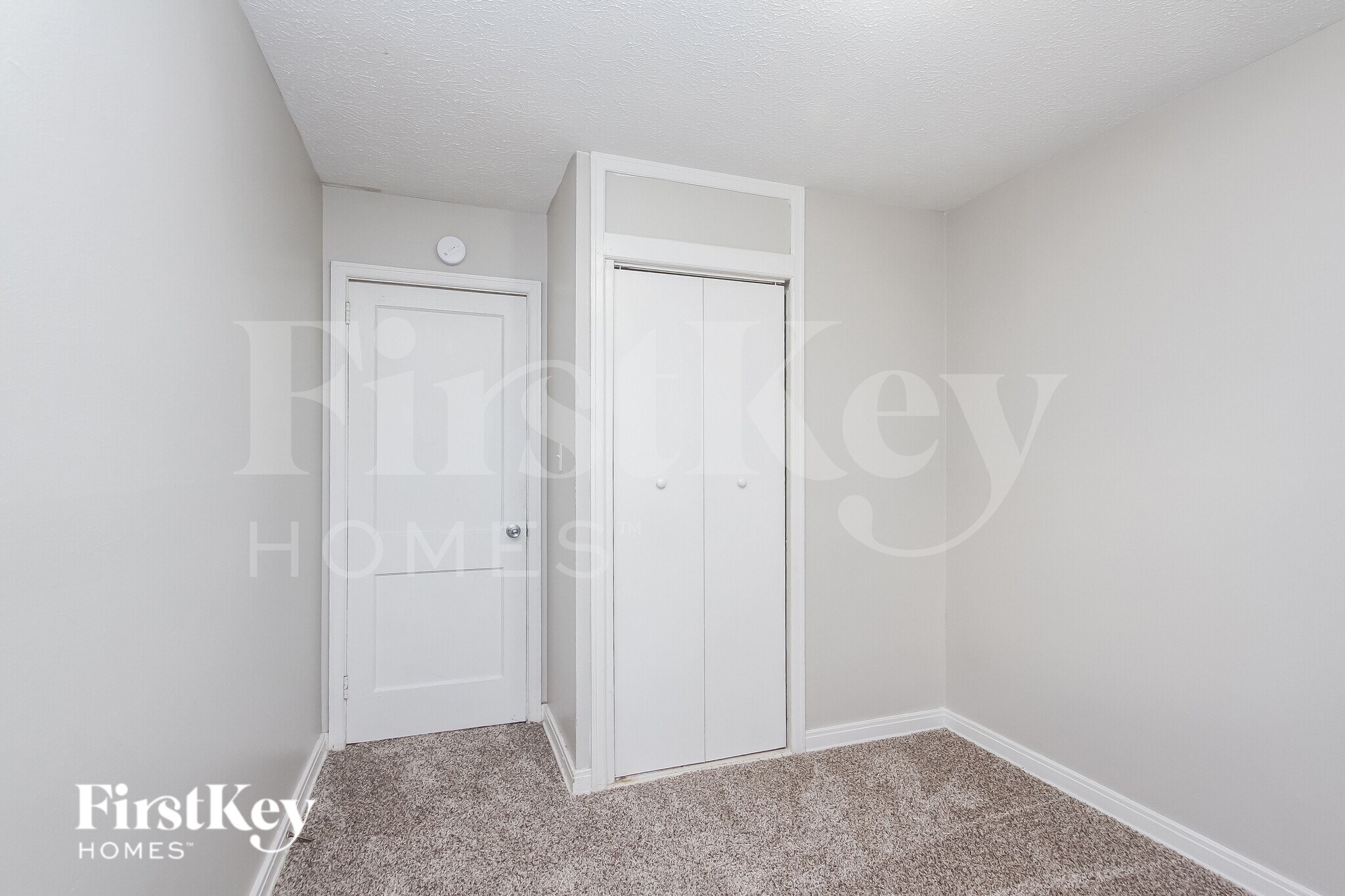 Building Photo - 4905 Barlow Dr