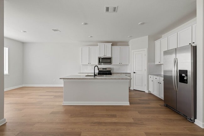 Building Photo - 13920 Starboard Reach Dr