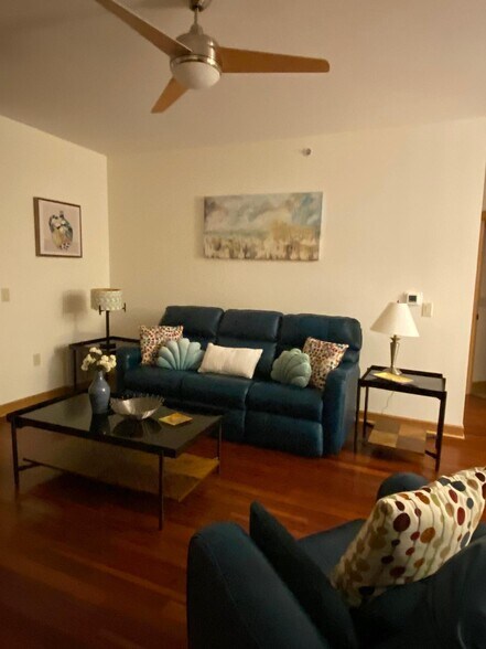 Building Photo - 8253 Mayo Dr