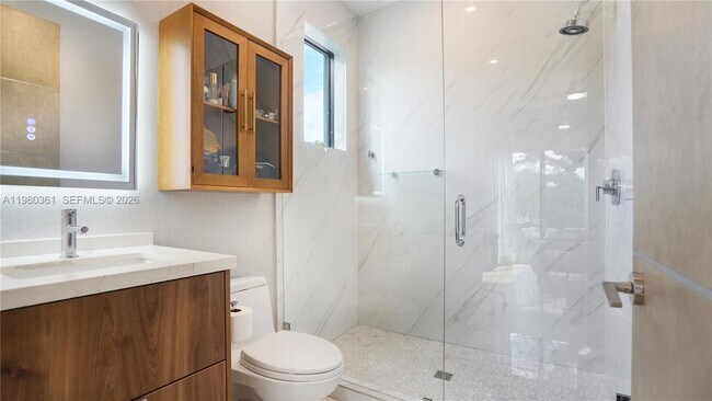 Building Photo - 3075 Mary St