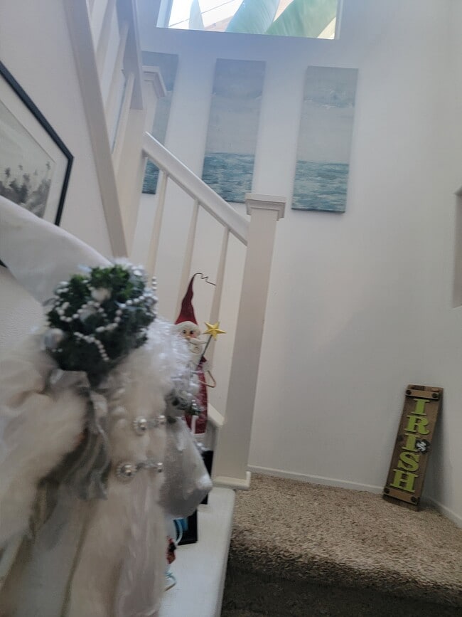 Building Photo - 49 Bluff Cove Dr