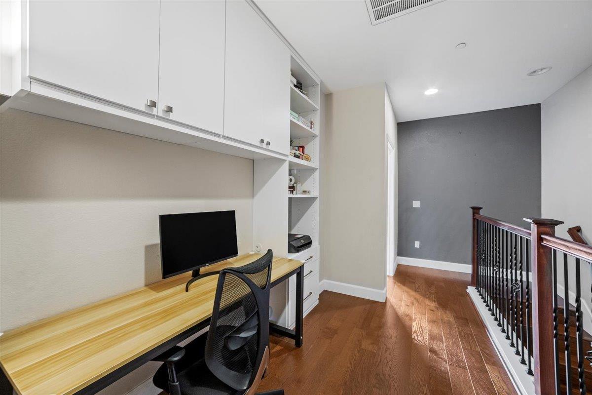 Building Photo - 353 Esfahan Ct