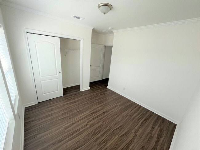 Building Photo - 5397 Bahia Wy