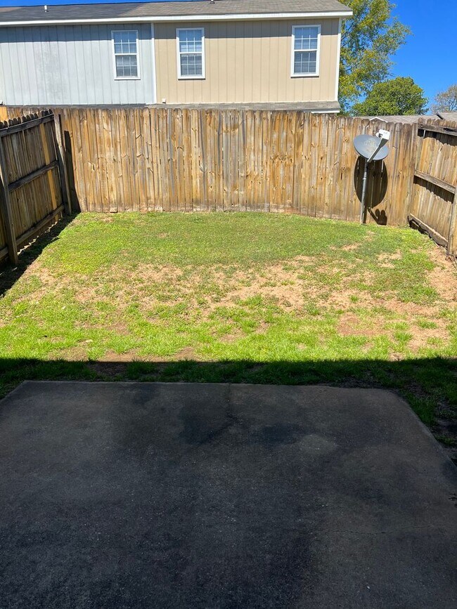 Building Photo - 153 Woodberry Dr