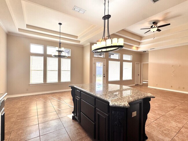 Building Photo - 512 Otero Dr